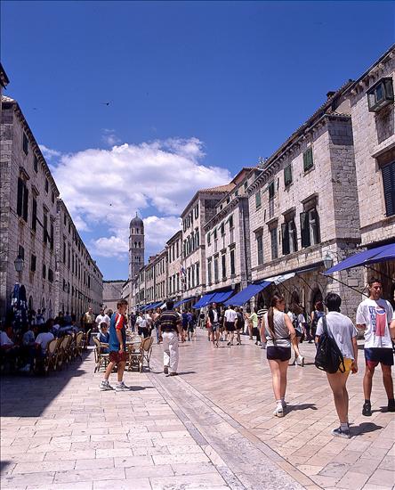 Adriyatik Sahilinde Bir Şehir Dubrovnik (Ragusa)